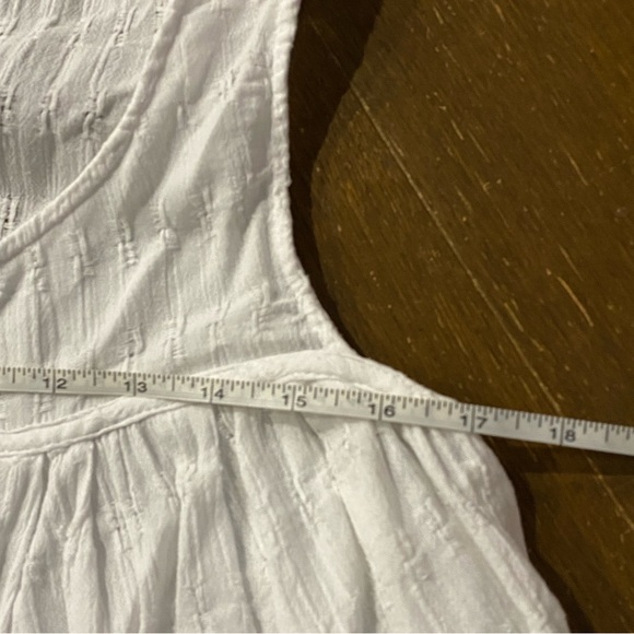 BCBGeneration white babydoll tank top - Picture 7 of 9